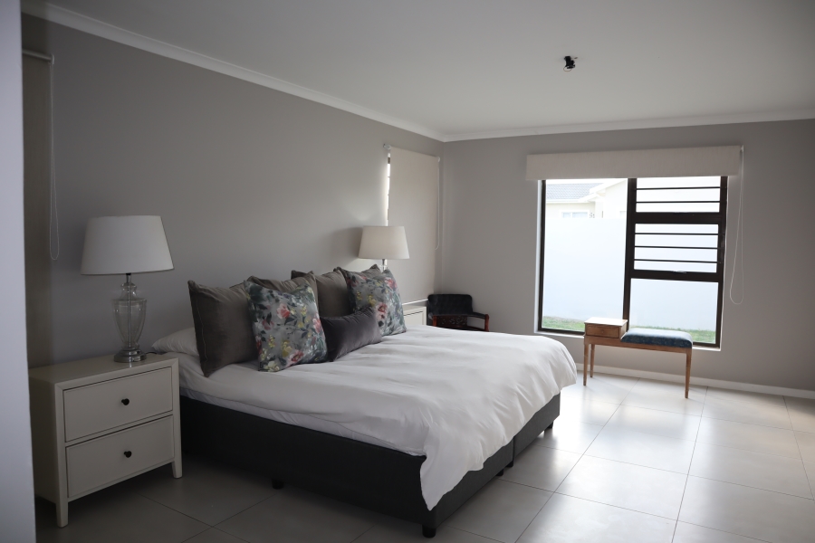 4 Bedroom Property for Sale in Fountains Estate Eastern Cape